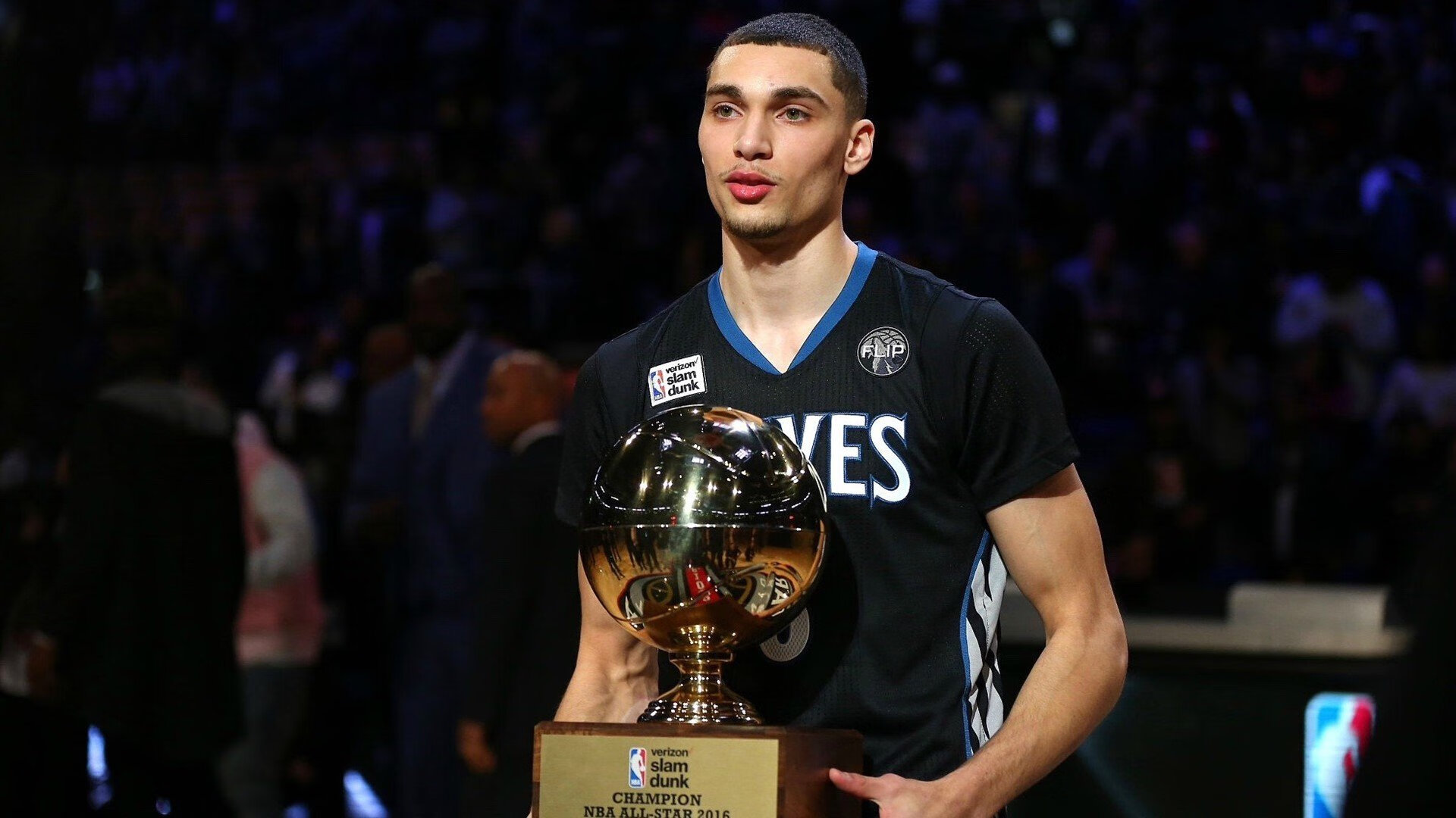 锡安爆发，当东方雄狮在巅峰对决中咬碎雄鹿