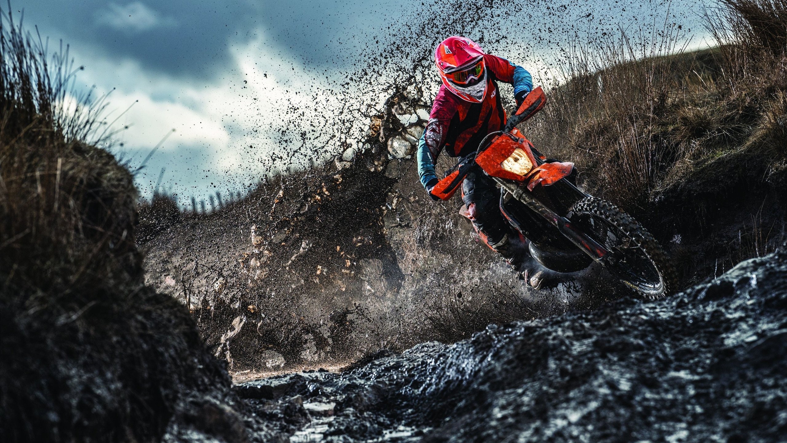 欧冠决赛焦点战，加纳争冠战胜出冰岛，足球如何重塑小国叙事？