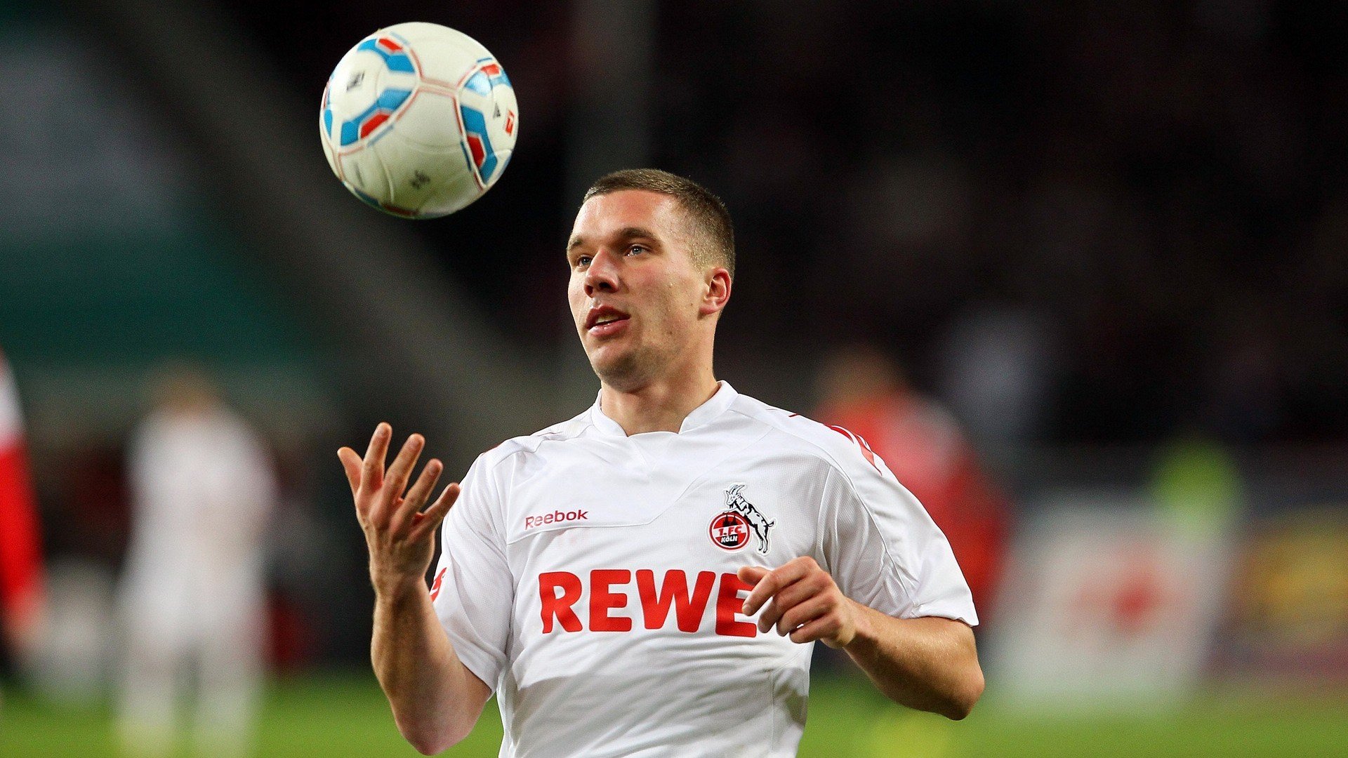 凯恩的夜，当F1引擎的嘶吼，压过命运的低语