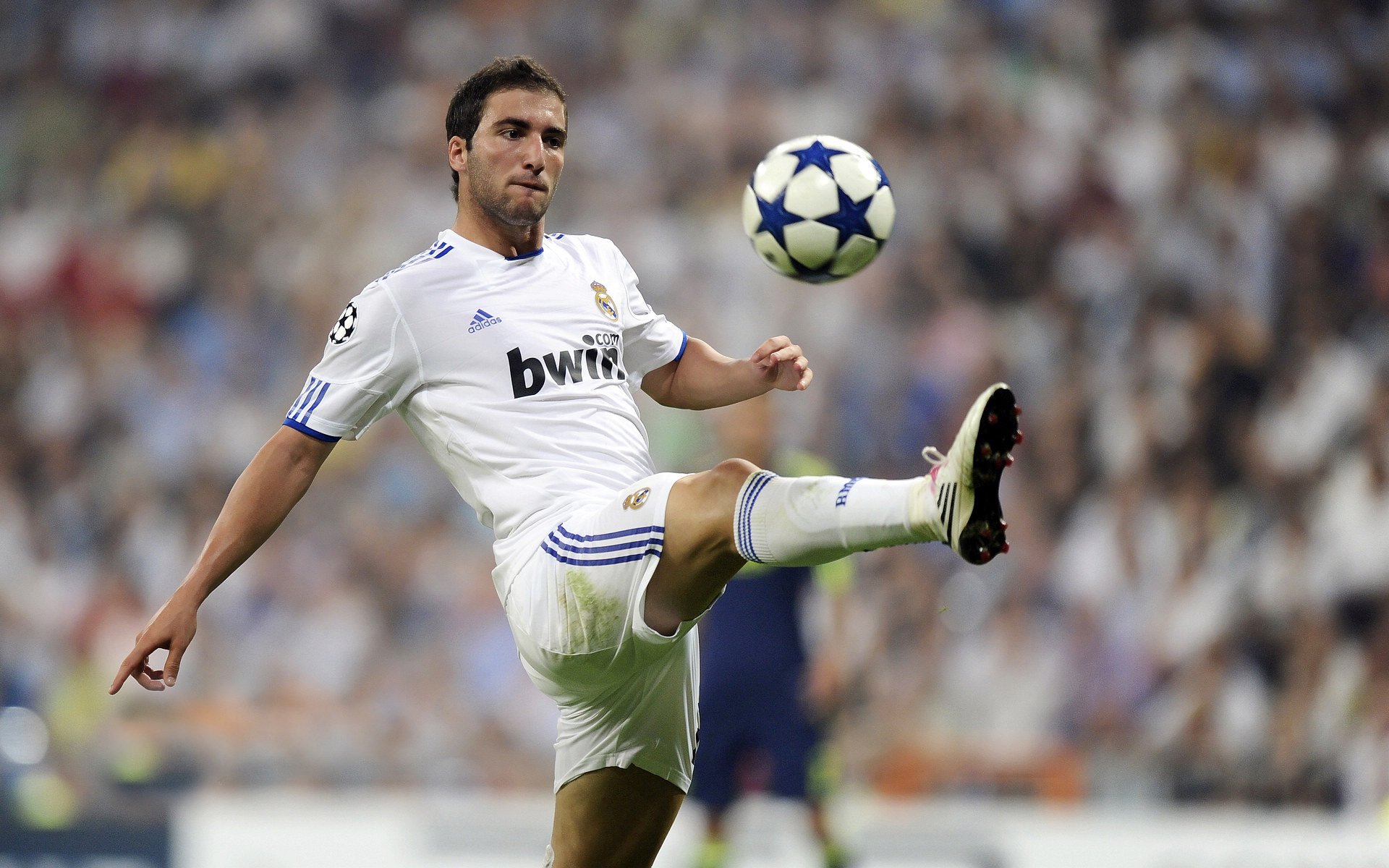 伦纳德打出生涯之夜，深圳队击败魔术，当东方坚韧遇上西方魔法