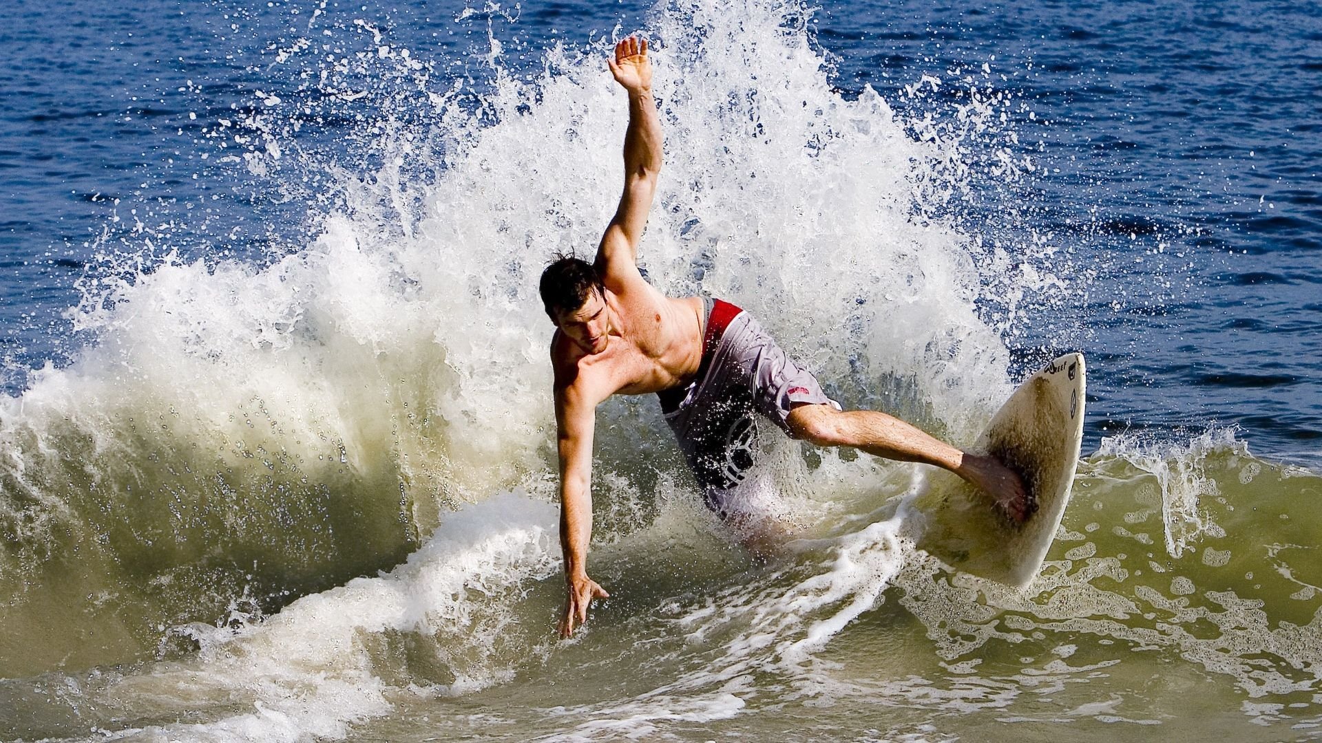 戈麦斯，当诺坎普的草皮上响起马赛曲