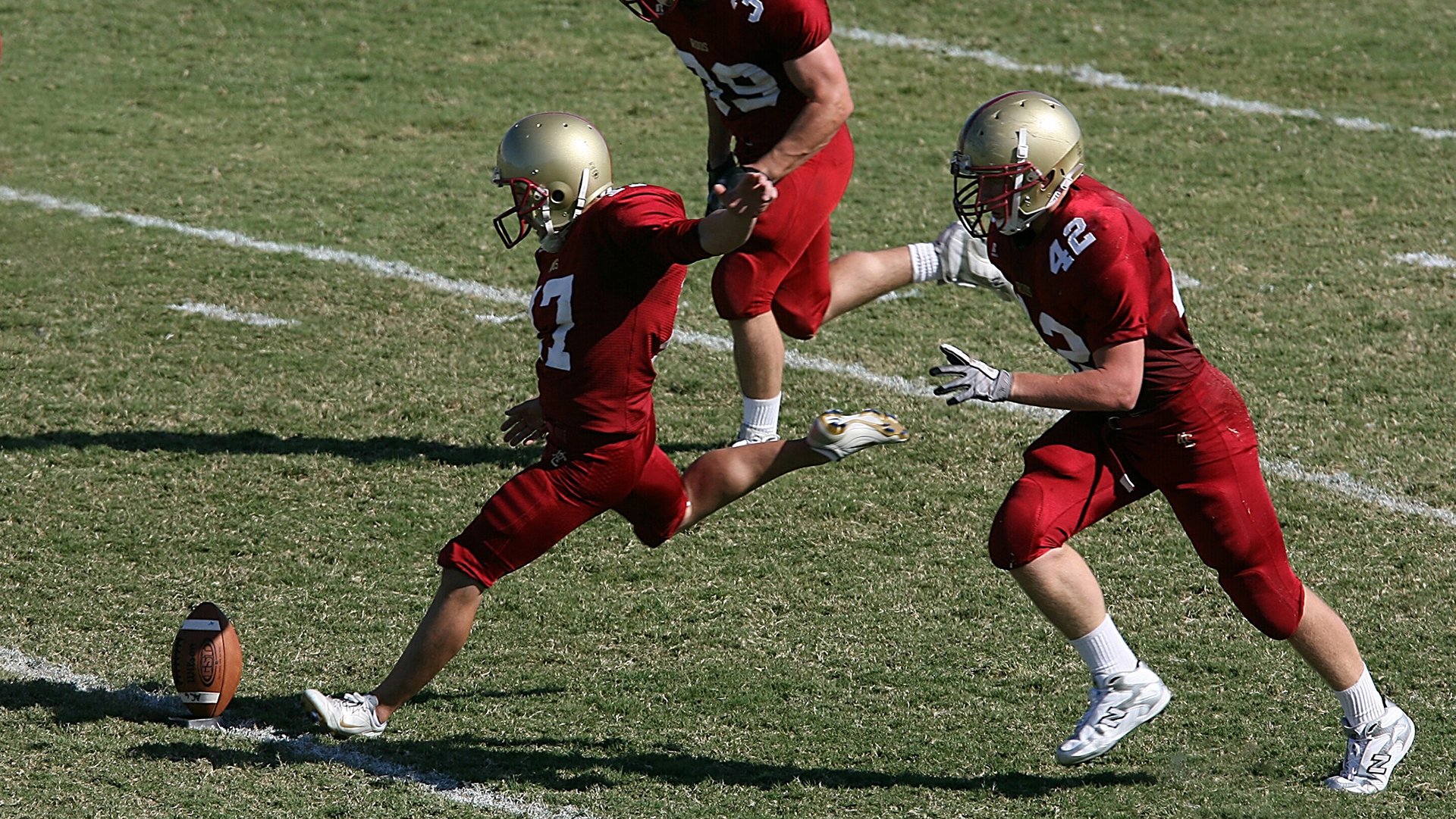 当狼嚎撕裂凤凰城，爱德华兹末节接管背后的丛林法则